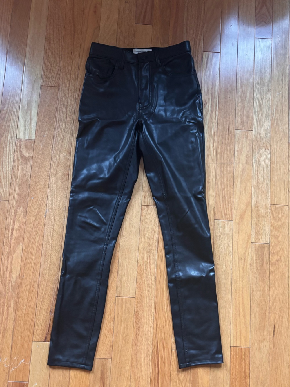 Abercrombie & Fitch Black Faux Leather Women’s Skinny pants